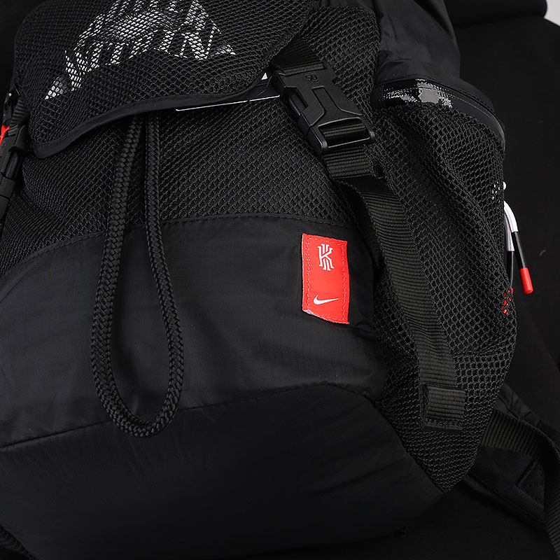  черный рюкзак Nike Kyrie Rucksack 21L CU3939-010 - цена, описание, фото 3